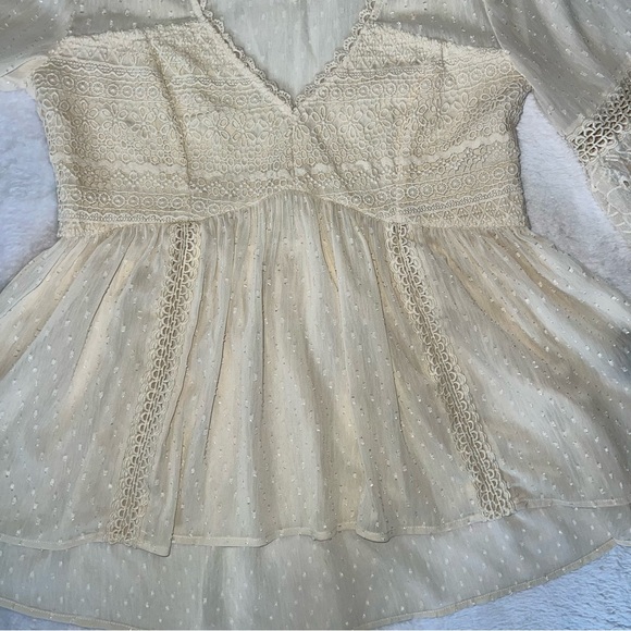 Vici Cream Lace Detail Blouse - Picture 4 of 7